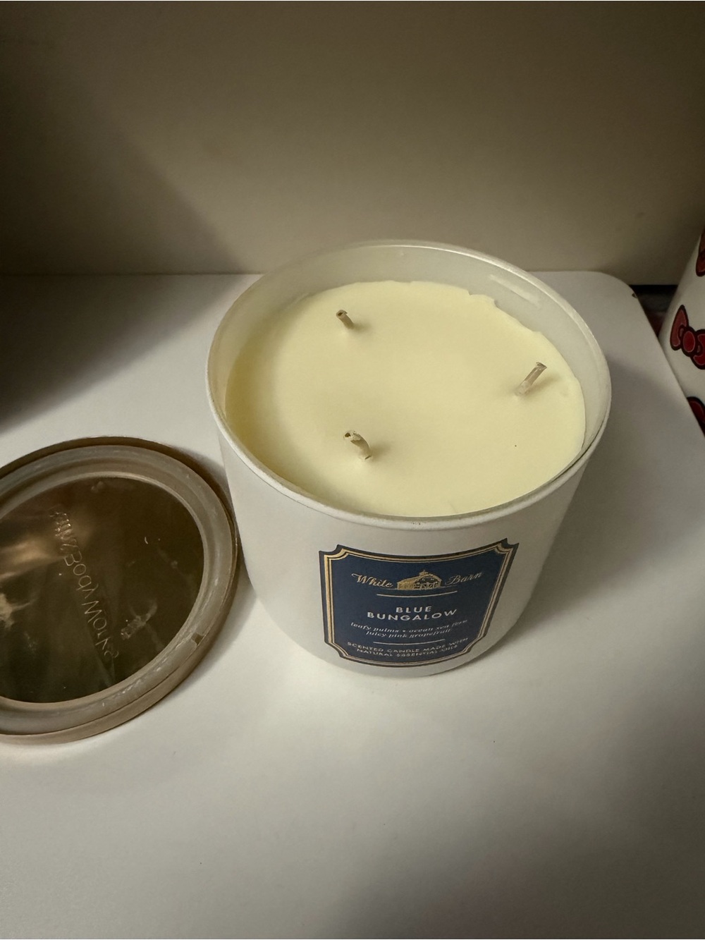 White Barn Blue Bungalow Scented Candle - Picture 2 of 4